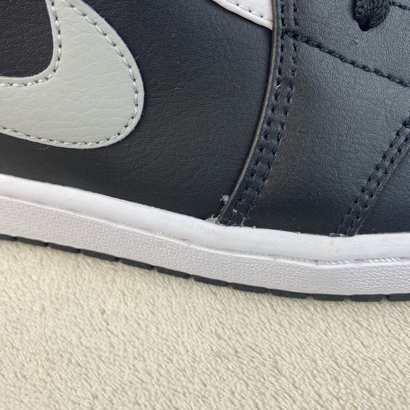 Nike Air Jordan 1 Retro Mid "White Shadow" - Picture 2 of 12